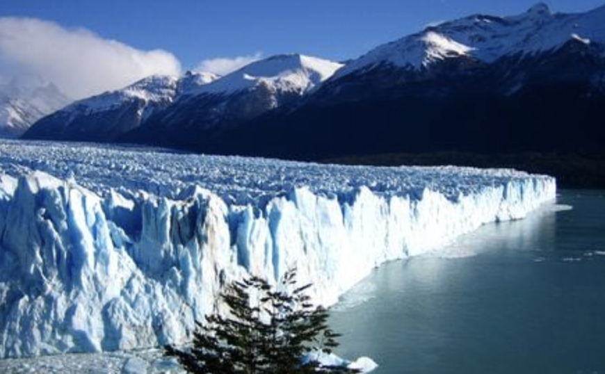 Organizaciones ambientalistas exigen a la Justicia el freno a un proyecto minero sobre un glaciar 